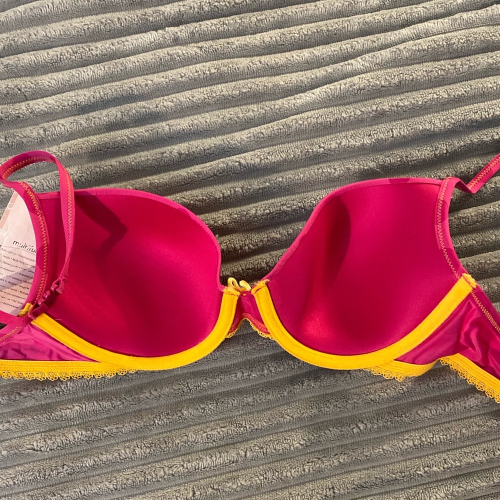 New bra - Picture 5 of 6